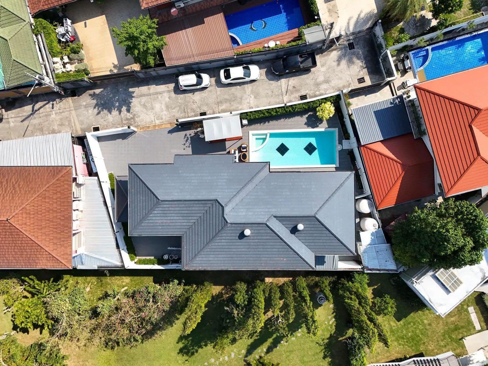 Aerial view of the villa and its plot