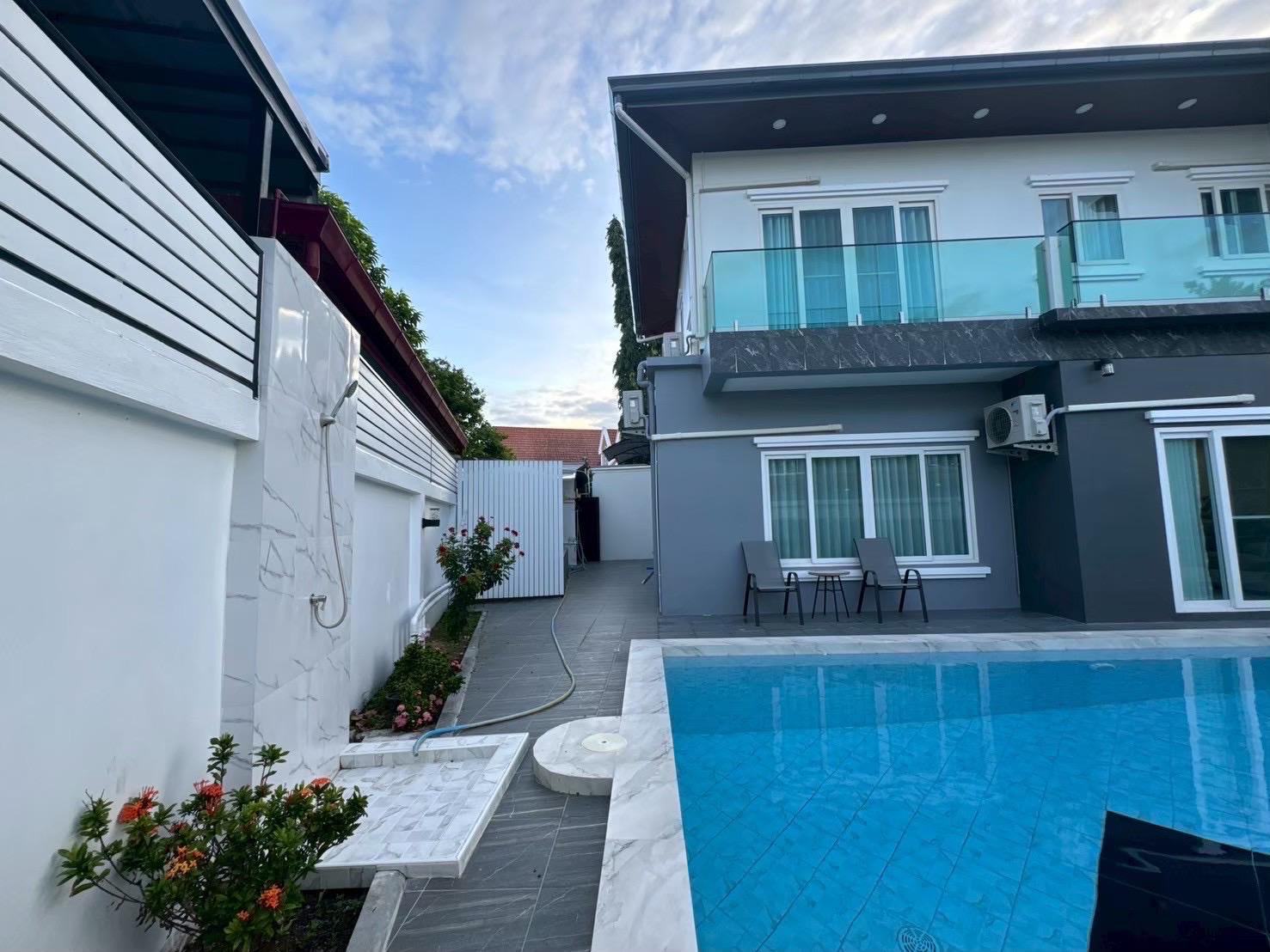 Pool, side view